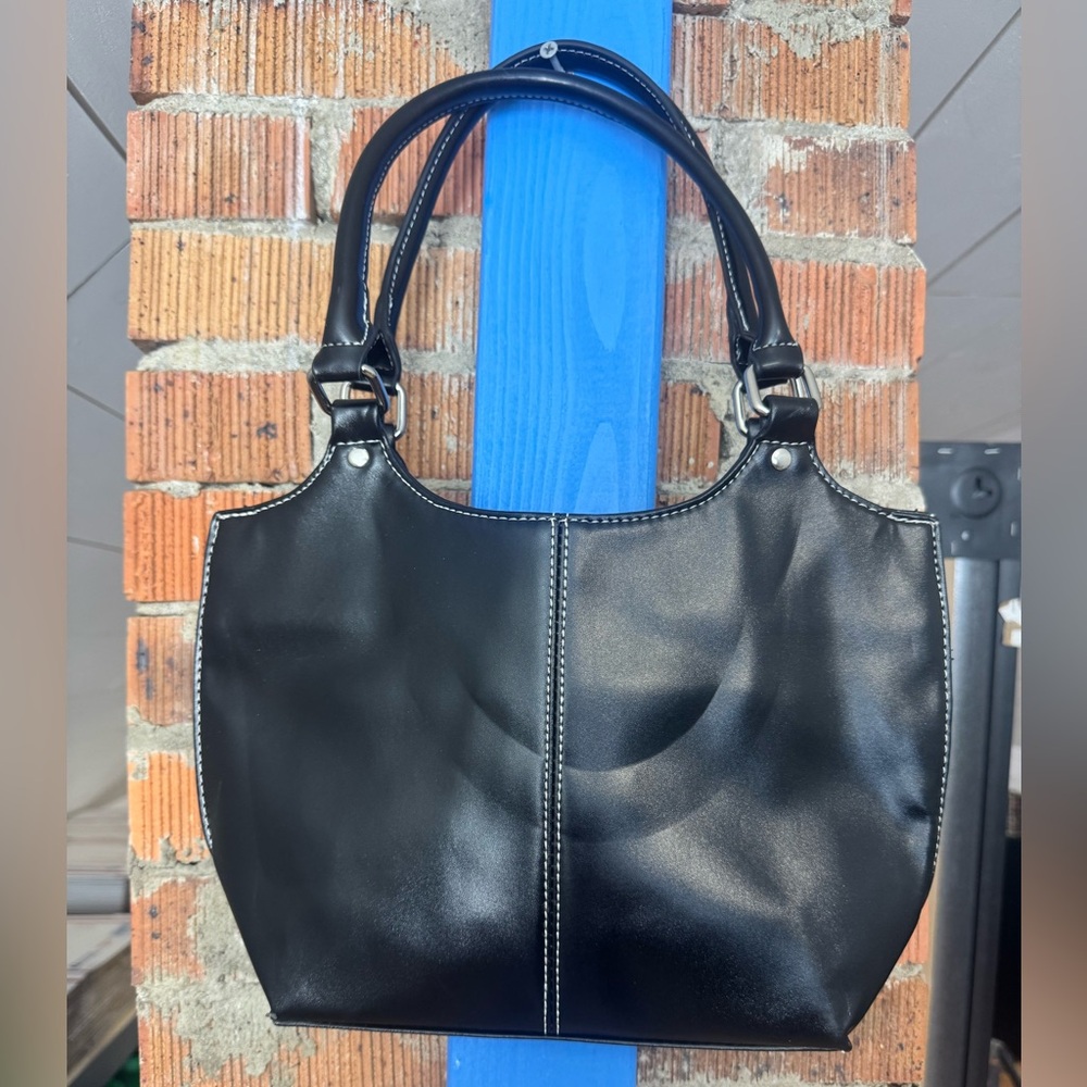 Wilson’s Leather Vintage Black Shoulder Bag